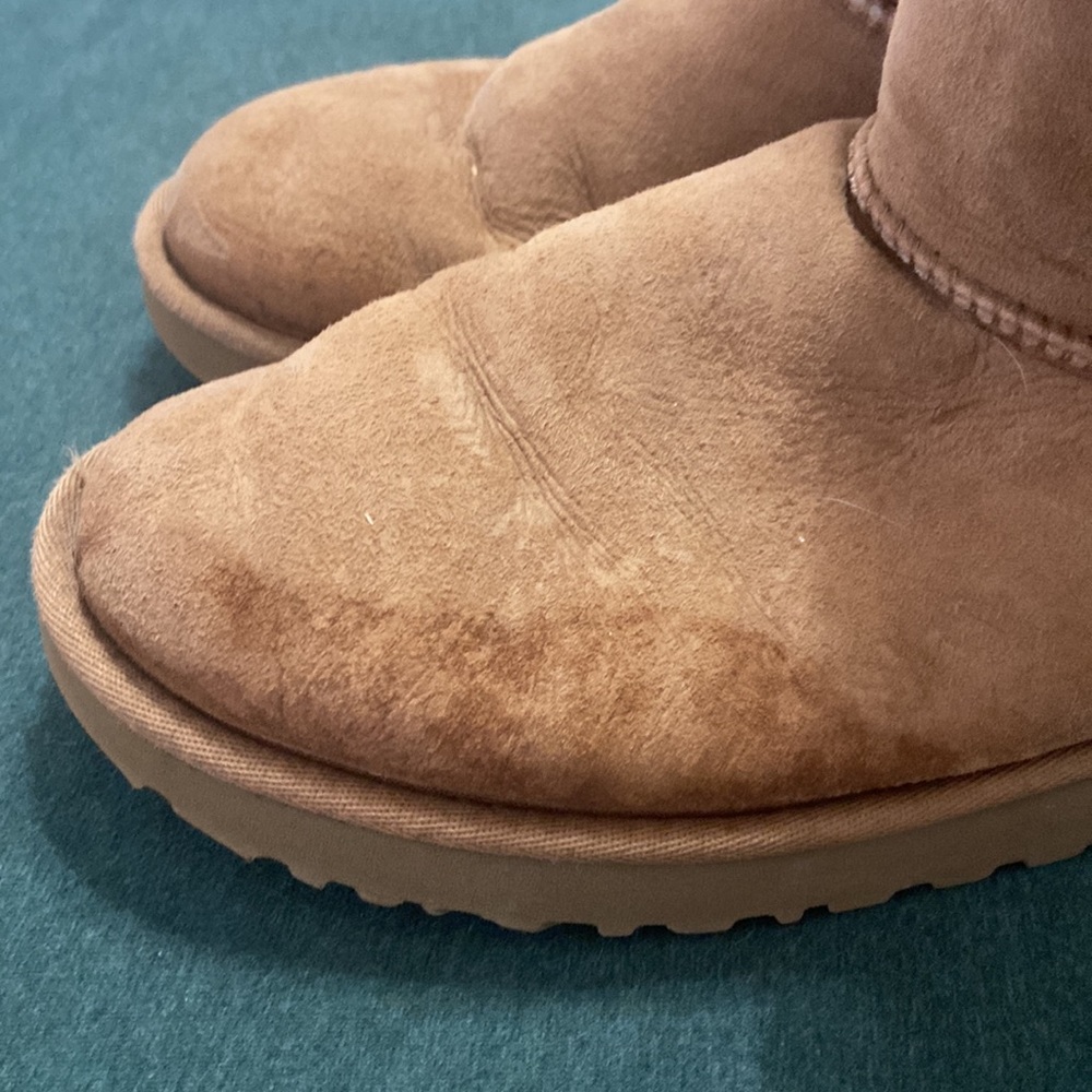 UGG - Picture 4 of 7